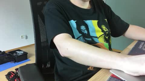 Snapshot of numlove chatting on 13, 10, 2025 Slave for Mistress and Master online show from 13, 10, 2025