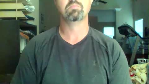 Snapshot of nvrenuff1979 chatting on 6, 5, 2026 nvrenuff1979 online show from 6, 5, 2026