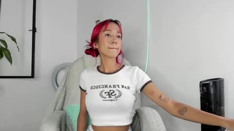 Snapshot of nyck_doll chatting on 19, 9, 2025 NICK online show from 19, 9, 2025