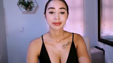 Nycole online show from 25, 2, 2026