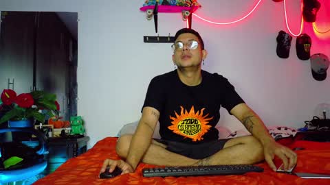 Snapshot of nymphobuddies chatting on 20, 1, 2025 David and Steven Independents online show from 20, 1, 2025