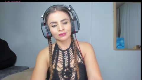 Laura nyu online show from 23, 7, 2026