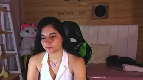 Snapshot of nyx_kitty_a chatting on 5, 6, 2026 Nia online show from 5, 6, 2026