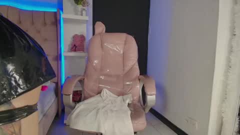 Snapshot of nyxxx_wolfe chatting on 7, 10, 2025 Satt Ann Ass online show from 7, 10, 2025