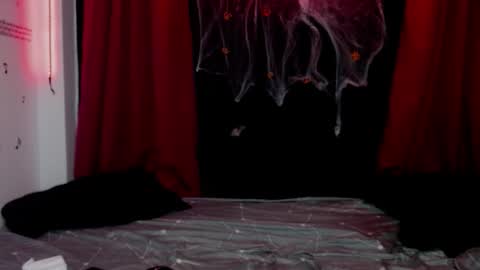 obey_missraven online show from 30, 10, 2025