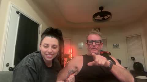 Snapshot of obsidianheartsx chatting on 15, 4, 2026 SimplyUs online show from 15, 4, 2026