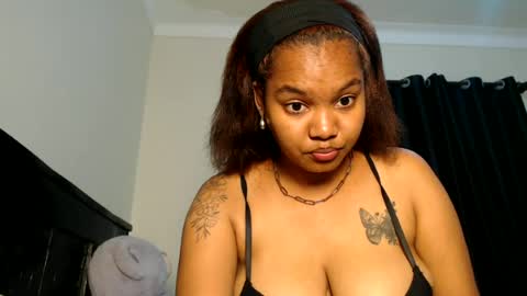 obsidianrose_ online show from 8, 6, 2026