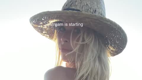 hi im Janasmall boobs big heart  warm pussy  online show from 14, 12, 2024