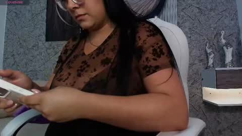 independent model online show from 10, 1, 2026