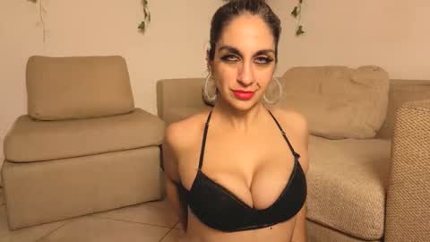 Snapshot of odalisca_bellydancer chatting on 6, 5, 2026 Daniela Dany online show from 6, 5, 2026