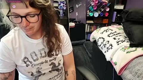 Snapshot of oddywithabody chatting on 26, 5, 2026 Oddy With A Body online show from 26, 5, 2026