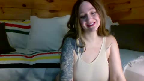 Snapshot of officialblueluna chatting on 1, 3, 2025 Luna online show from 1, 3, 2025
