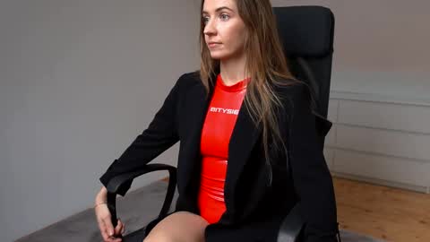 Lola online show from 5, 2, 2026