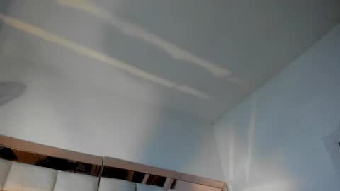 Holly  online show from 15, 4, 2026