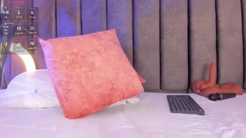 Holly online show from 11, 2, 2025