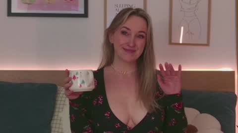 Snapshot of oh_kitty chatting on 9, 1, 2025 Kourtney online show from 9, 1, 2025