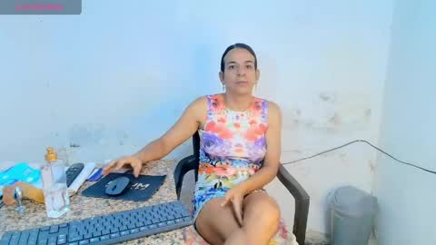 Snapshot of oh_tique chatting on 1, 6, 2026 LU online show from 1, 6, 2026