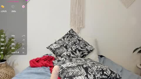 ohanna_ online show from 12, 1, 2025