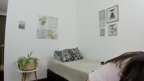 ohanna_ online show from 27, 2, 2025