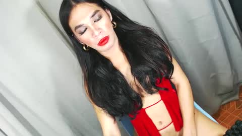 Snapshot of ohlalasamanthaxxx143 chatting on 25, 2, 2025 IM CHIE DONT FORGET TO FOLLOW ME MAKE ME SMILE HERE THUMB UP FOR 25TOK online show from 25, 2, 2025