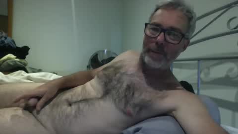 Snapshot of oiledcouple1 chatting on 28, 10, 2025 oiledcouple1 online show from 28, 10, 2025