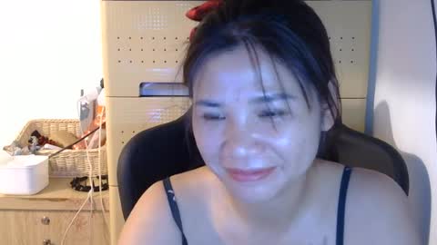 Snapshot of oinjer09 chatting on 8, 6, 2026 oinjer09 online show from 8, 6, 2026