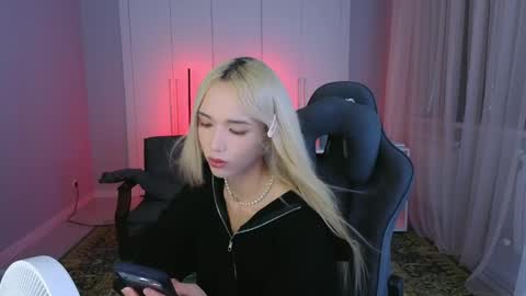 Snapshot of okerriella chatting on 7, 5, 2026 Ami online show from 7, 5, 2026