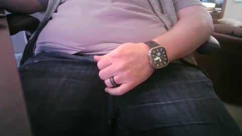 Snapshot of okiehard1 chatting on 15, 12, 2025 okiehard1 online show from 15, 12, 2025