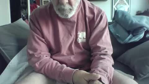 Snapshot of old_bald63 chatting on 26, 11, 2025 old_bald63 online show from 26, 11, 2025