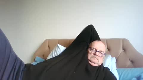 Snapshot of old_fkr chatting on 8, 1, 2025 old_fkr online show from 8, 1, 2025