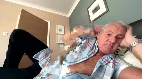 Snapshot of oldboy2024 chatting on 2, 4, 2026 oldboy2024 online show from 2, 4, 2026