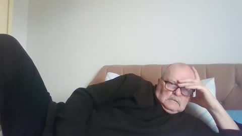 Snapshot of oldfkr69 chatting on 25, 2, 2026 oldfkr69 online show from 25, 2, 2026