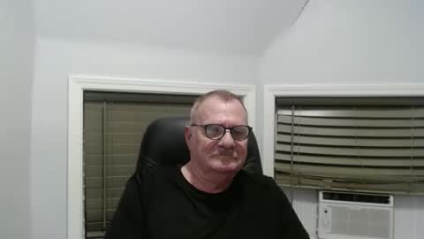 Snapshot of oldguybigd chatting on 16, 9, 2025 oldguybigd online show from 16, 9, 2025