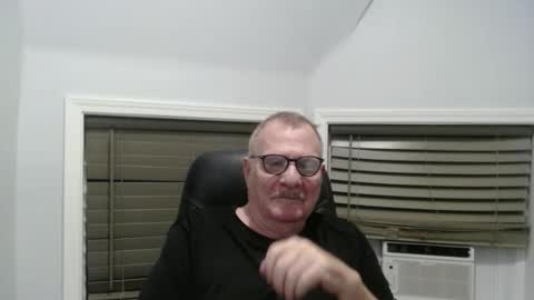 Snapshot of oldguybigd chatting on 21, 9, 2025 oldguybigd online show from 21, 9, 2025