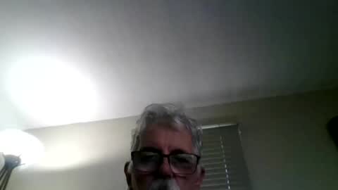 Snapshot of oldmiguy chatting on 22, 6, 2026 OldMIGUY online show from 22, 6, 2026
