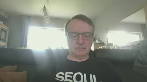 Snapshot of oldtimer160162493 chatting on 28, 4, 2026 oldtimer160162493 online show from 28, 4, 2026