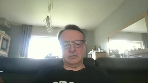 Snapshot of oldtimer160162493 chatting on 20, 5, 2026 oldtimer160162493 online show from 20, 5, 2026