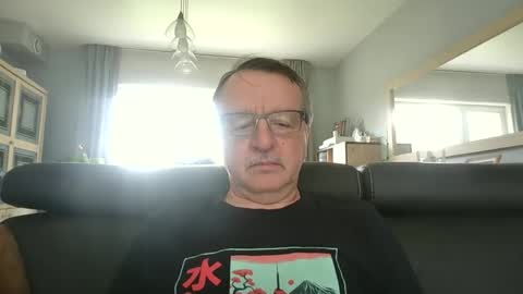 Snapshot of oldtimer160162493 chatting on 7, 6, 2026 oldtimer160162493 online show from 7, 6, 2026