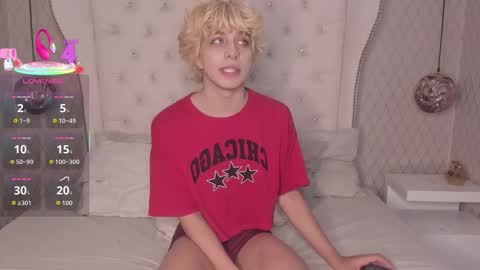 Snapshot of oliiverr22 chatting on 9, 10, 2025 oliiverr22 online show from 9, 10, 2025