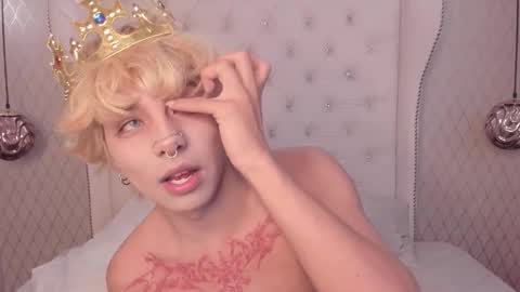 Snapshot of oliiverr22 chatting on 21, 10, 2025 oliiverr22 online show from 21, 10, 2025