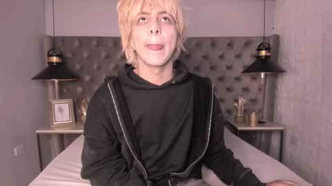 Snapshot of oliiverr22 chatting on 7, 11, 2025 oliiverr22 online show from 7, 11, 2025