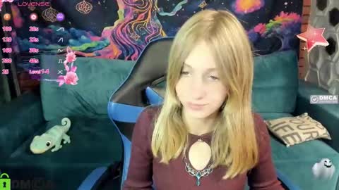 Snapshot of olisa_fox chatting on 17, 9, 2025 Olisa fox online show from 17, 9, 2025