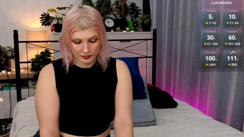 OliSunny Olivia online show from 14, 12, 2024