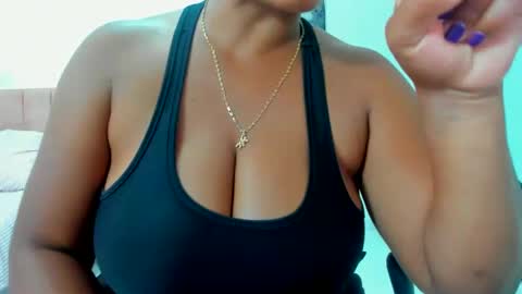 olivahot30 online show from 4, 3, 2025