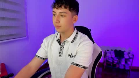 Snapshot of oliveer_kyy chatting on 7, 11, 2025 OLIVEEER online show from 7, 11, 2025