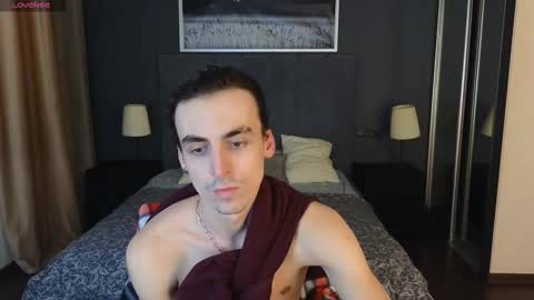 Snapshot of oliver__martinez chatting on 28, 9, 2025 OLIVER MARTINEZ online show from 28, 9, 2025