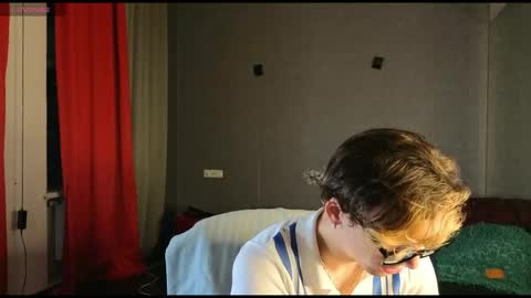 Snapshot of oliver__martinez chatting on 5, 10, 2025 OLIVER MARTINEZ online show from 5, 10, 2025