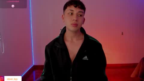 oliveeer online show from 19, 11, 2025