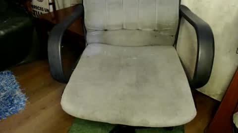Snapshot of oliver_laid_2023 chatting on 25, 11, 2025 oliver_laid_2023 online show from 25, 11, 2025