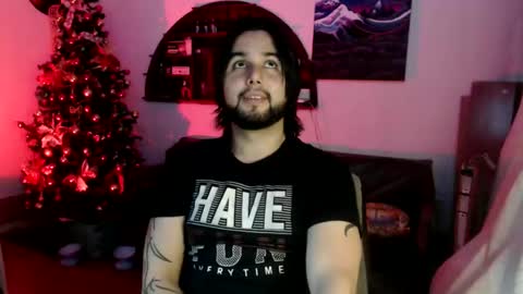 Snapshot of oliver_laid_2023 chatting on 20, 12, 2025 oliver_laid_2023 online show from 20, 12, 2025